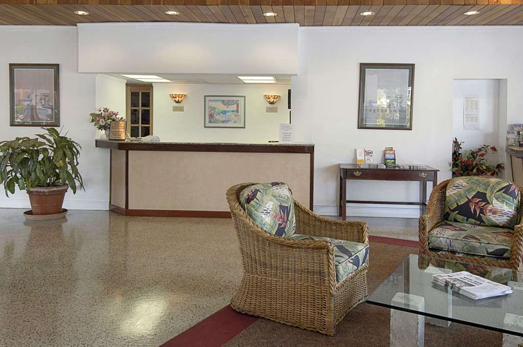 Travelodge Monaco Beach Resort 阳光岛滩 内观 照片