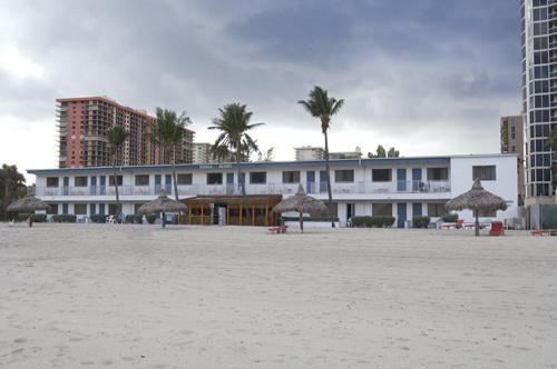 Travelodge Monaco Beach Resort 阳光岛滩 外观 照片